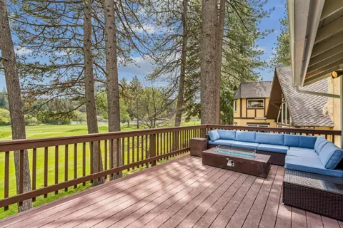 653 Brentwood Drive