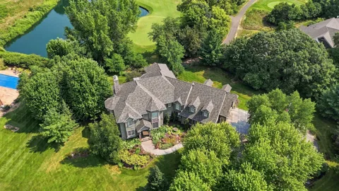 327 Lindsay Road