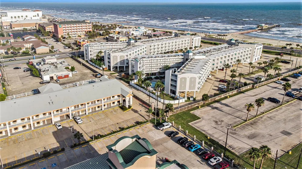 6102 Seawall Boulevard #234 Galveston, TX 77551