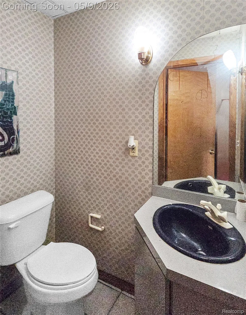 22449 Marine Avenue Eastpointe City, MI 48021