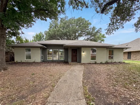 3717 Knob Hill Drive