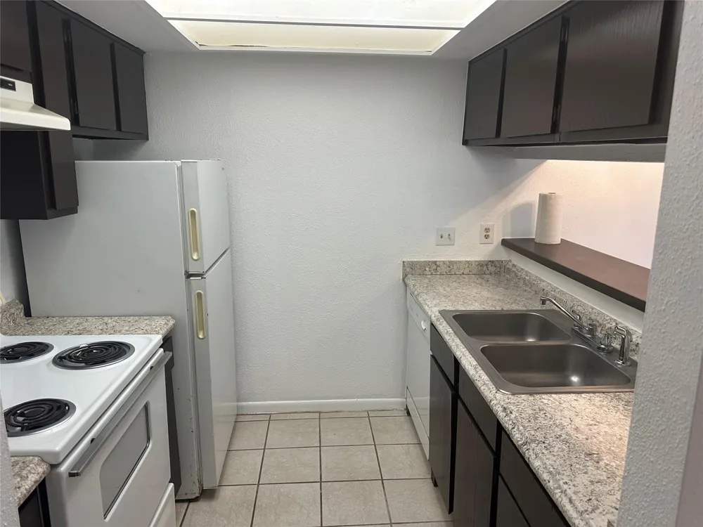 2814 S Bartell Drive #13 Houston, TX 77054