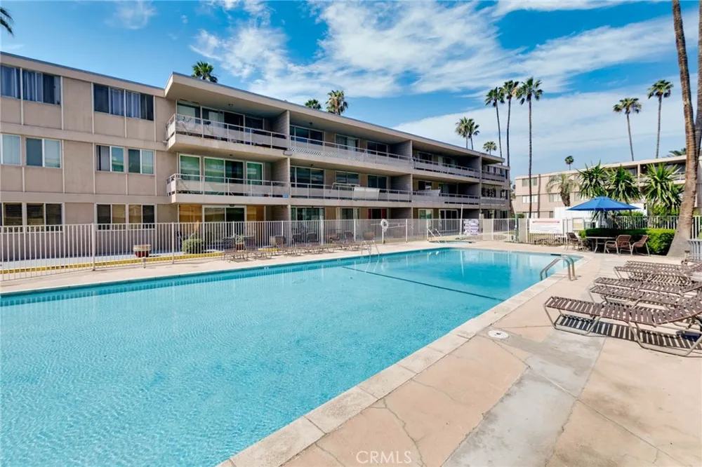 6979 Palm Court #141N Riverside, CA 92506