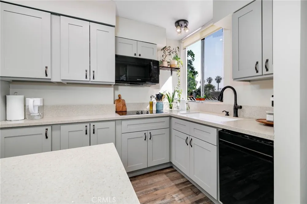 6979 Palm Court #141N Riverside, CA 92506