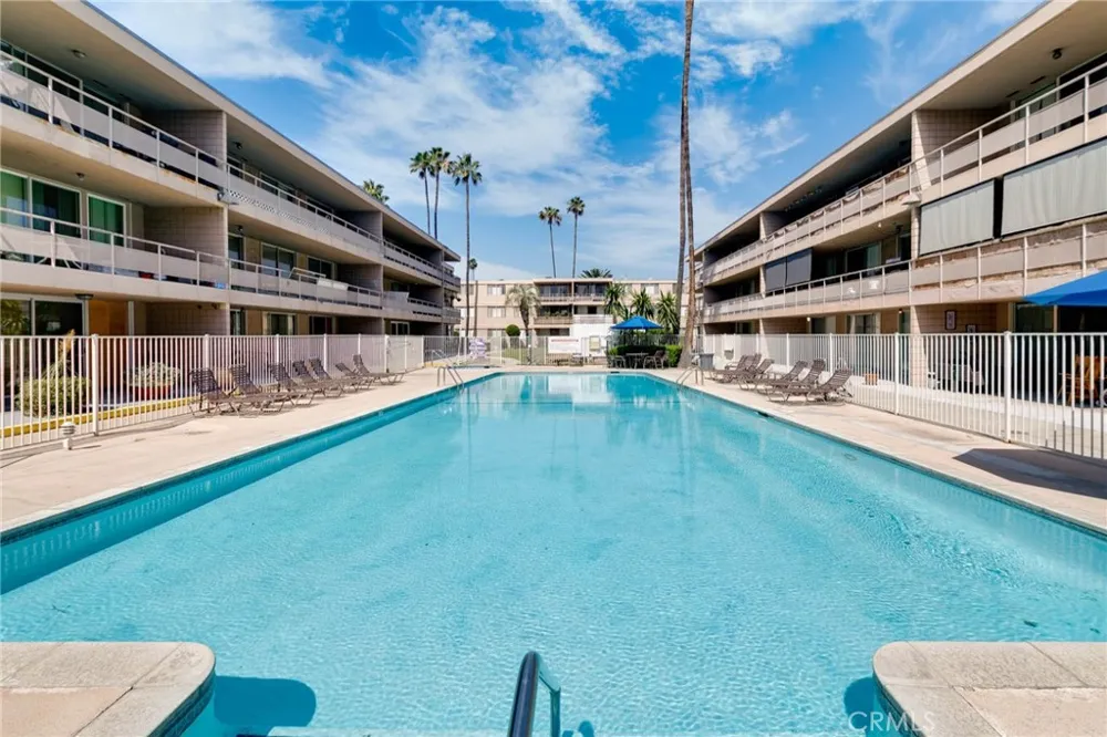 6979 Palm Court #141N Riverside, CA 92506