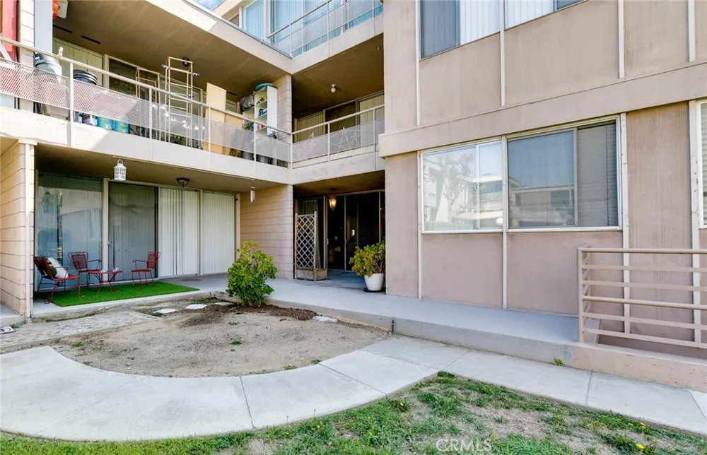 6979 Palm Court #141N Riverside, CA 92506