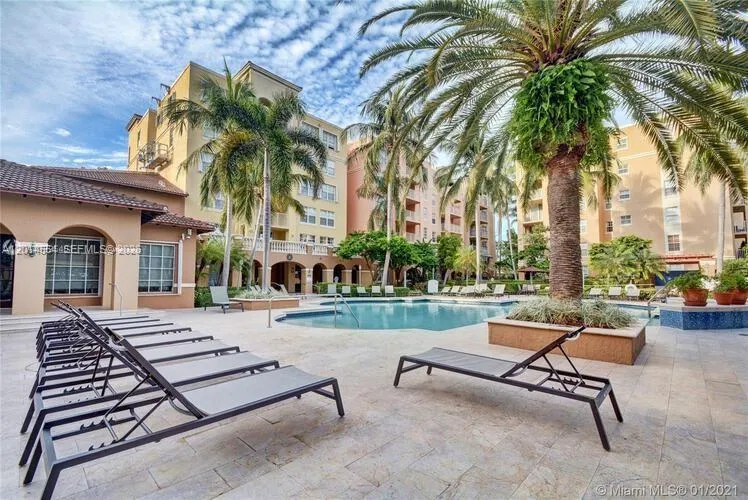 19555 E Country Club Dr #8507 Aventura, FL 33180