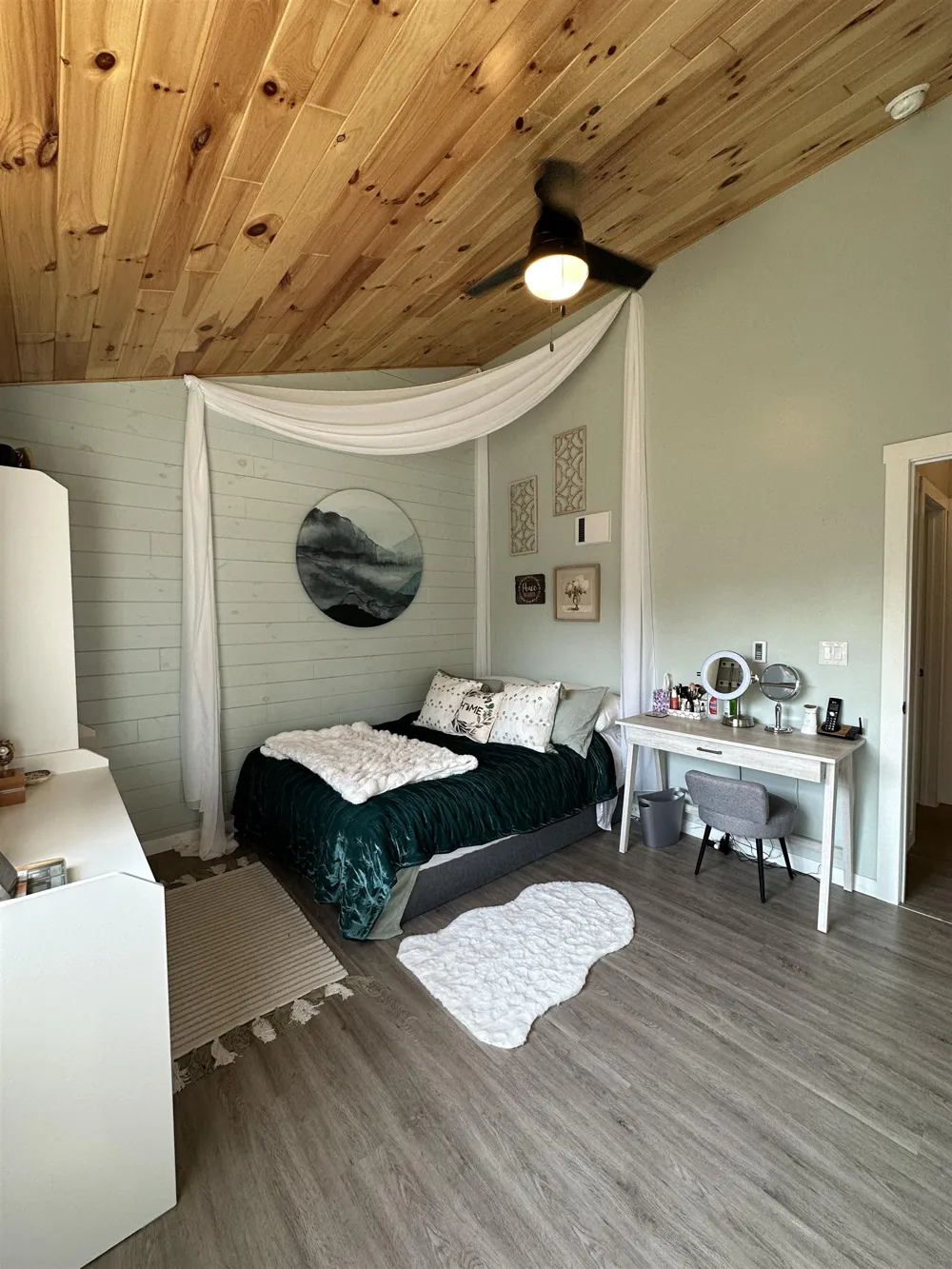 8350 E Horn Road Suttons Bay Township, MI 49653