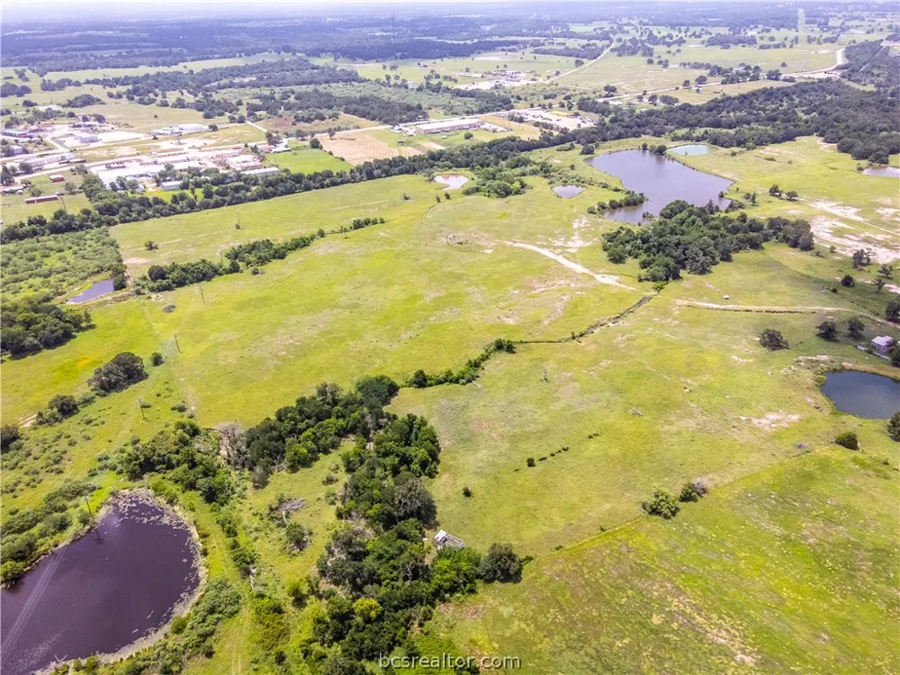 59 CR 208 Giddings, TX 78942