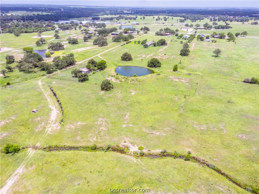 59 CR 208 Giddings, TX 78942