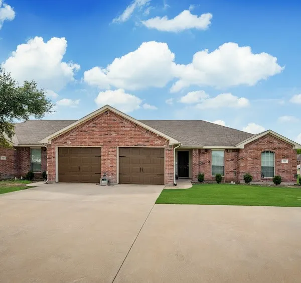 803 Hibiscus Trail Waxahachie, TX 75165