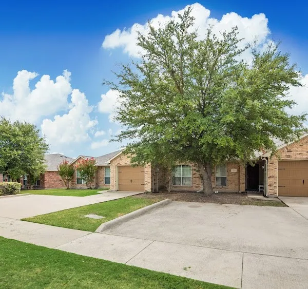 803 Hibiscus Trail Waxahachie, TX 75165