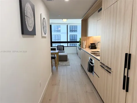 225 Miami Ave #1412