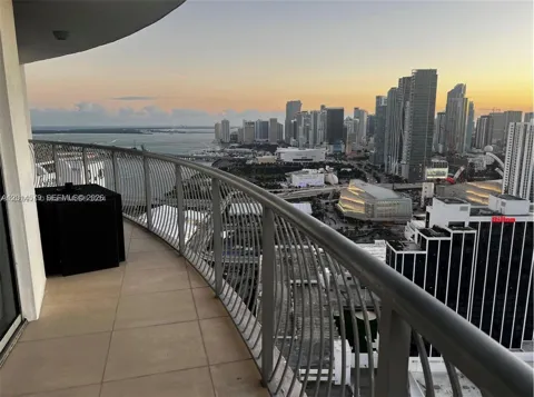 1750 Bayshore Dr #3114