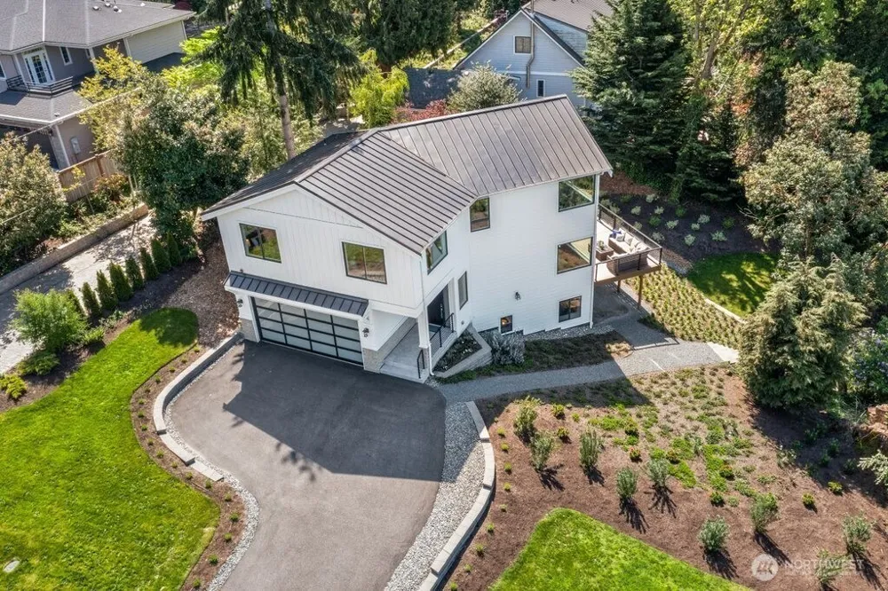 13643 SE 10th Street SE Bellevue, WA 98005