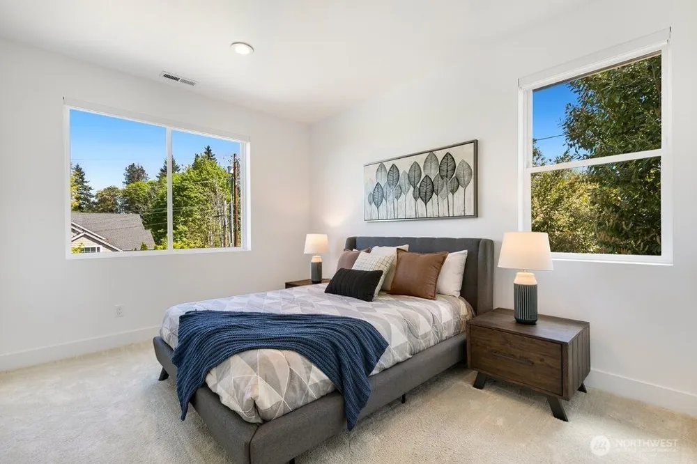 13643 SE 10th Street SE Bellevue, WA 98005