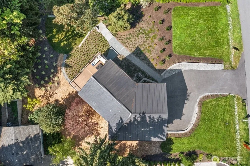 13643 SE 10th Street SE Bellevue, WA 98005