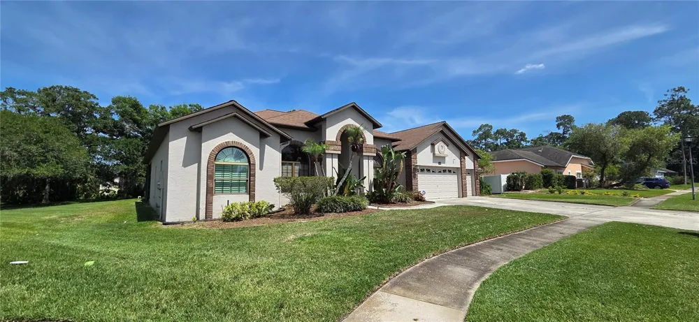 3904 HIDDEN SPRING PLACE Valrico, FL 33596