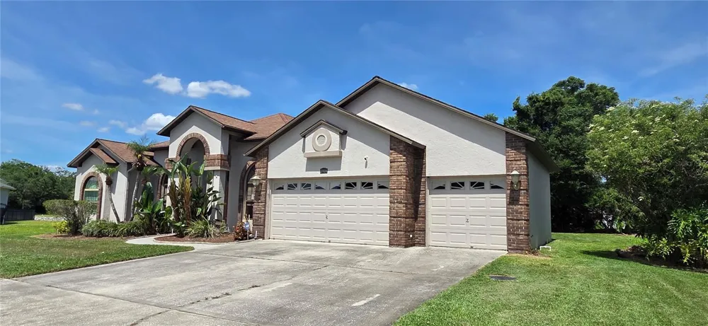 3904 HIDDEN SPRING PLACE Valrico, FL 33596