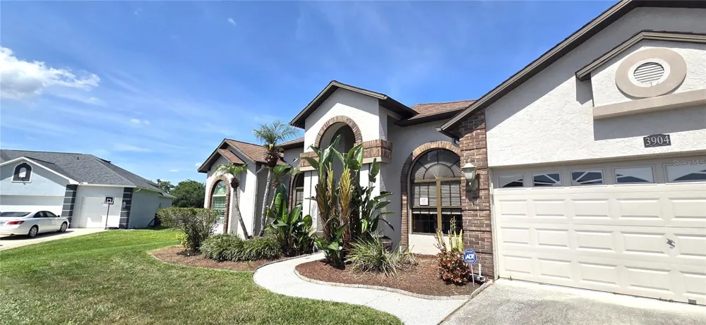 3904 HIDDEN SPRING PLACE Valrico, FL 33596