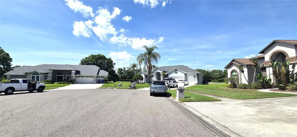 3904 HIDDEN SPRING PLACE Valrico, FL 33596