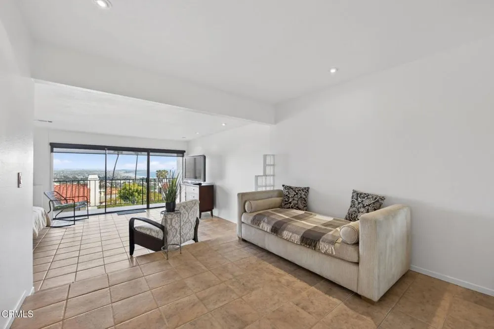 864 Vallecito Drive Ventura, CA 93001