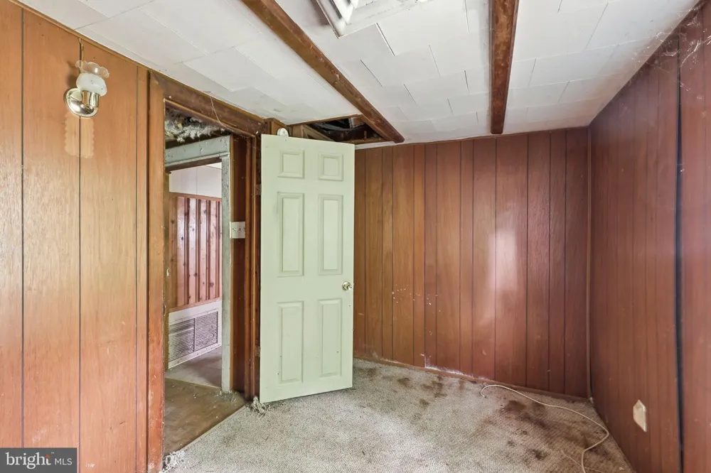 24 ELM STREET Salem, NJ 08079