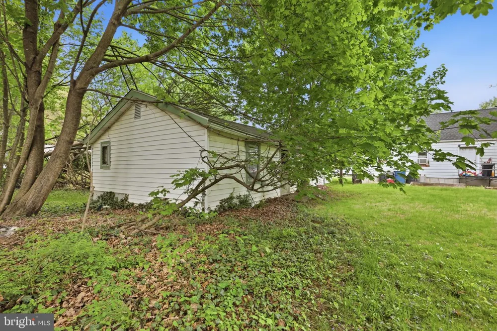 24 ELM STREET Salem, NJ 08079