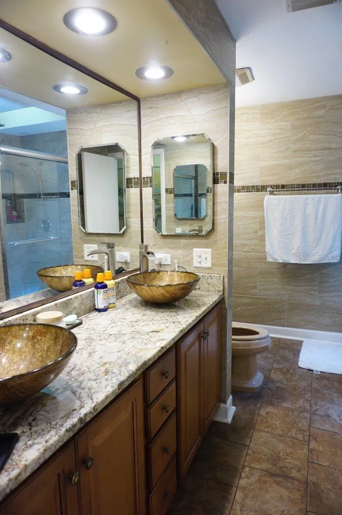 1873 MAZO MANOR #5 Lutz, FL 33558