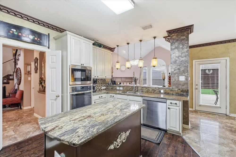 3027 Darlington Drive Highland Village, TX 75077