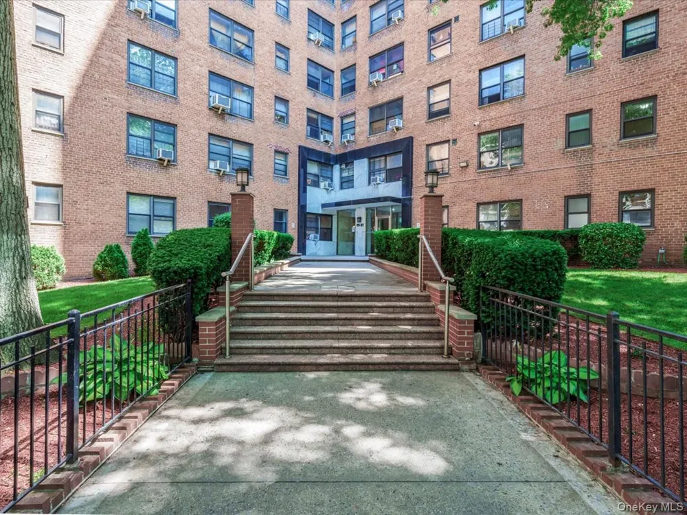 9905 63rd Drive #7R Rego Park, NY 11374