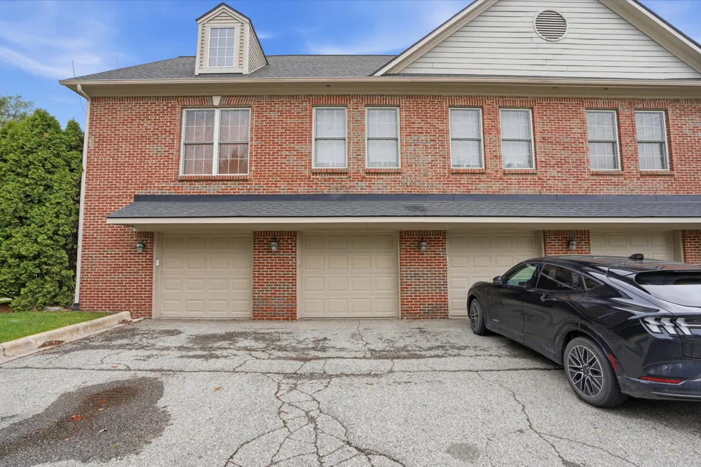 5796 Hampshire Lane Ypsilanti, MI 48197