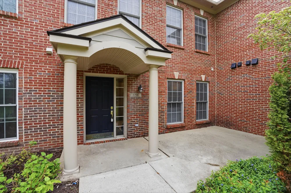 5796 Hampshire Lane Ypsilanti, MI 48197