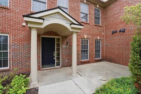 5796 Hampshire Lane