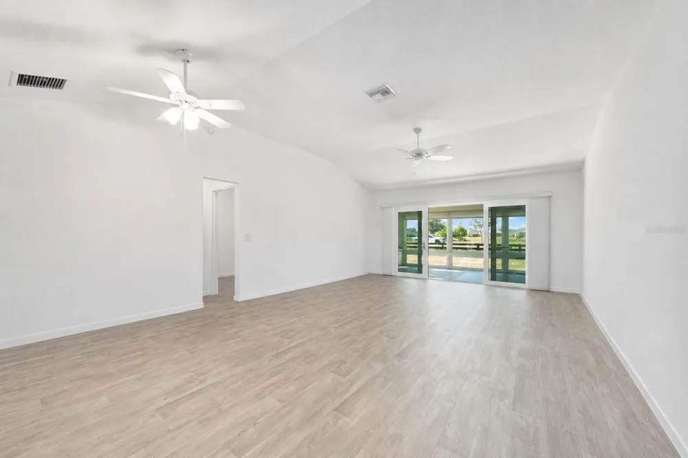 1106 EBLING LOOP The Villages, FL 32163