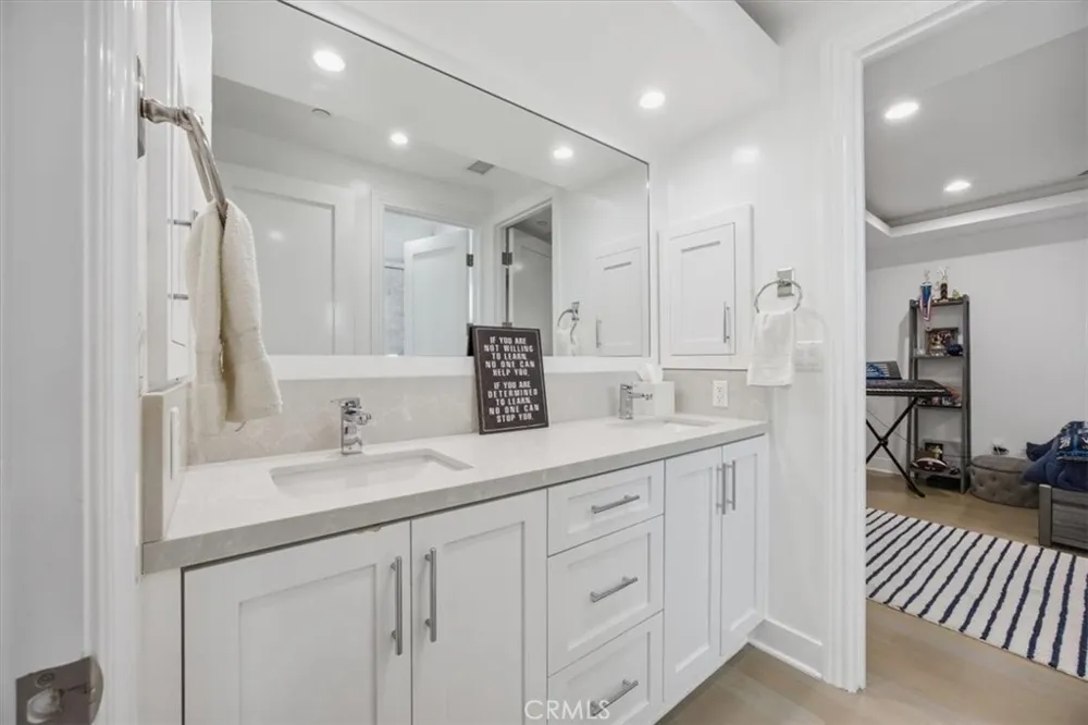826 18th Street Hermosa Beach, CA 90254