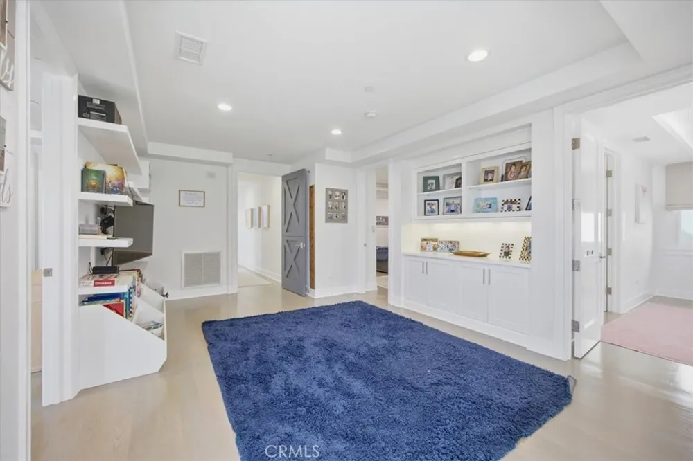 826 18th Street Hermosa Beach, CA 90254