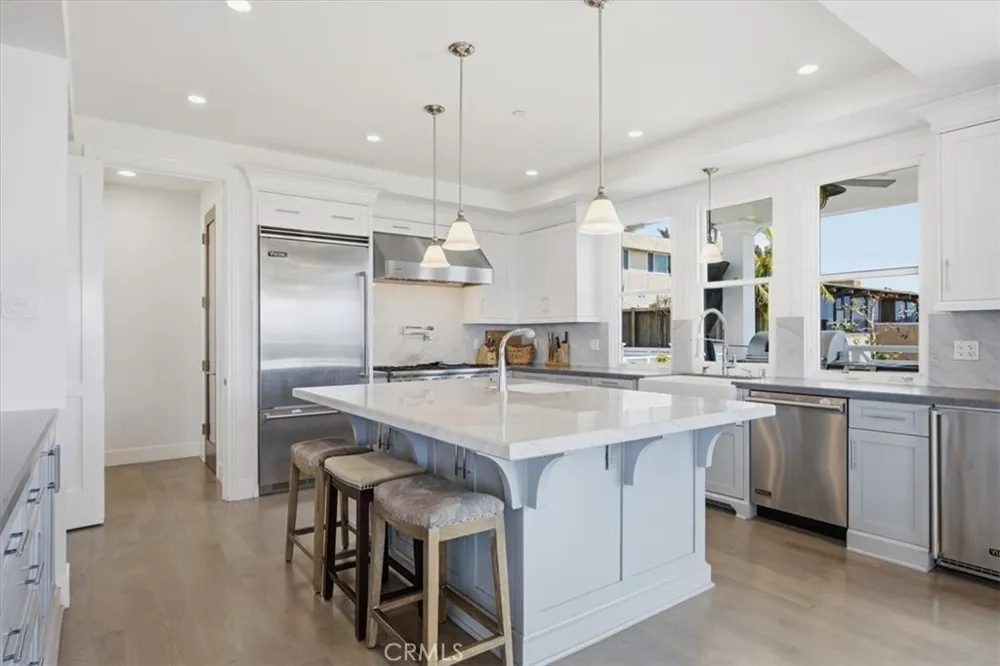 826 18th Street Hermosa Beach, CA 90254