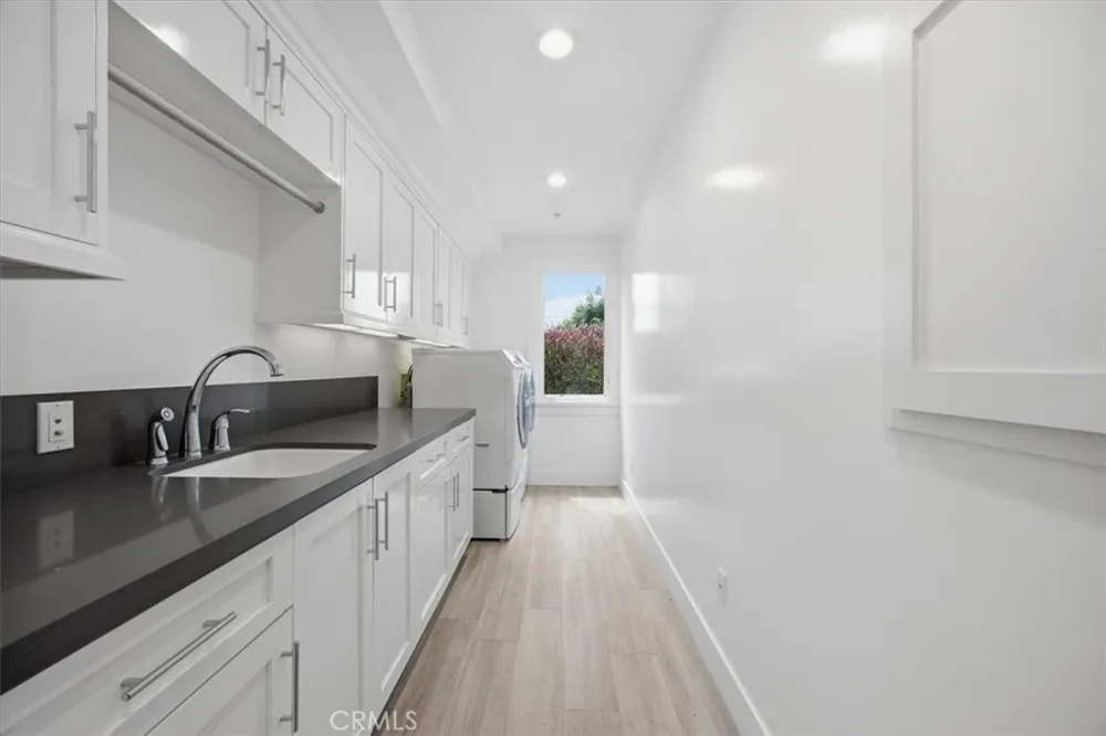 826 18th Street Hermosa Beach, CA 90254