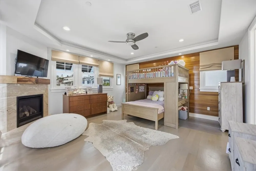 826 18th Street Hermosa Beach, CA 90254
