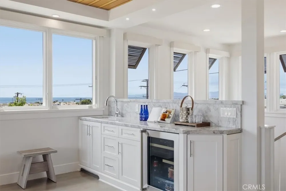 826 18th Street Hermosa Beach, CA 90254