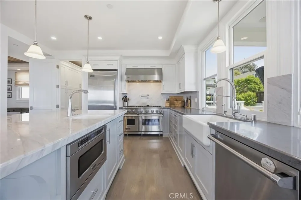 826 18th Street Hermosa Beach, CA 90254