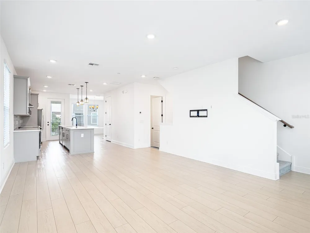 8442 SPERRY STREET Orlando, FL 32827