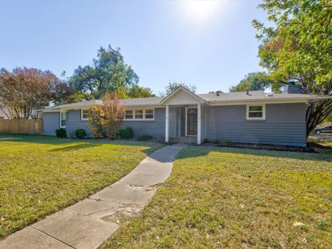 3511 Corto Avenue