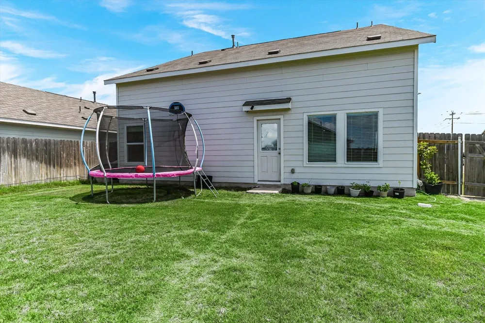2223 Cumulus Court Lockhart, TX 78644