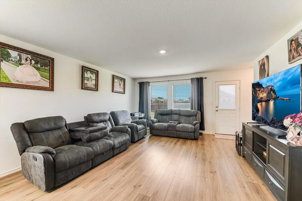 2223 Cumulus Court Lockhart, TX 78644