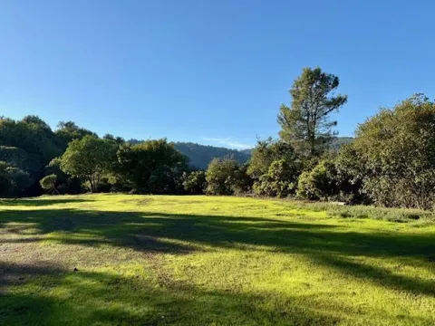 7175 Redwood Retreat