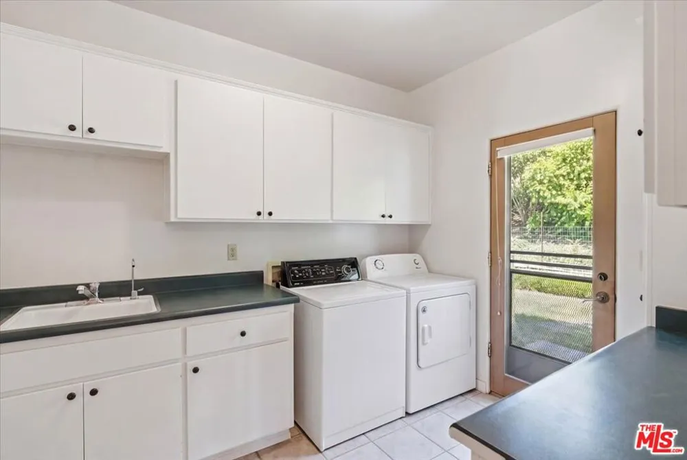 1611 Fredensborg Way Solvang, CA 93463