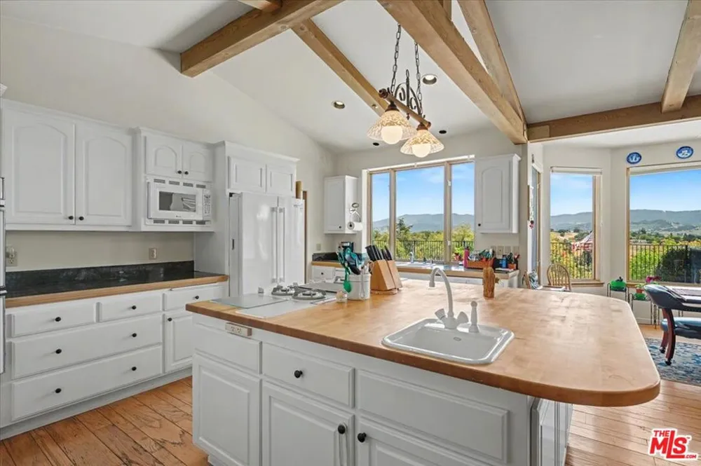 1611 Fredensborg Way Solvang, CA 93463