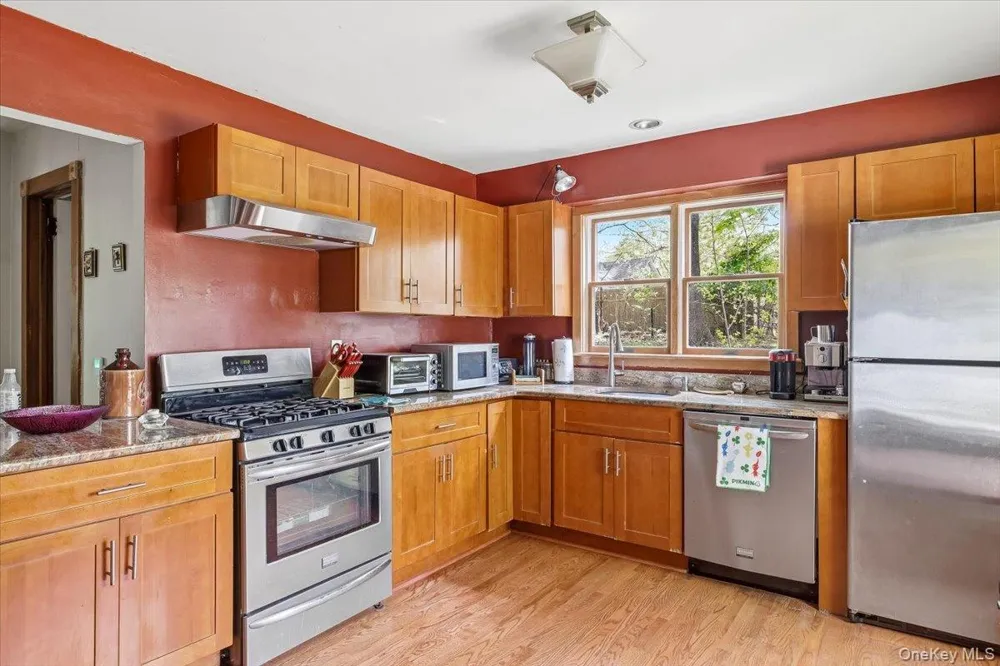 7 Amagansett Drive Sound Beach, NY 11789